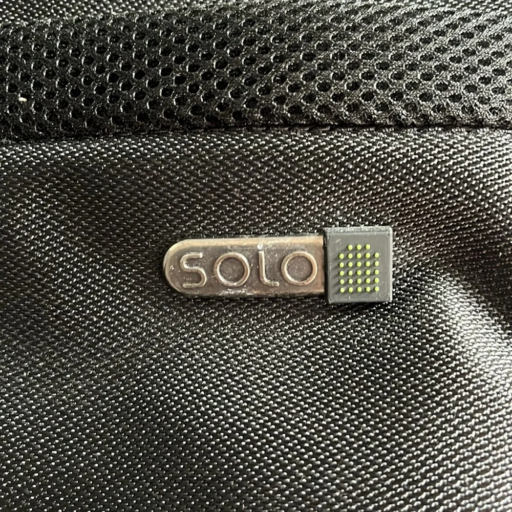 Solo laptop/tablet briefcase
